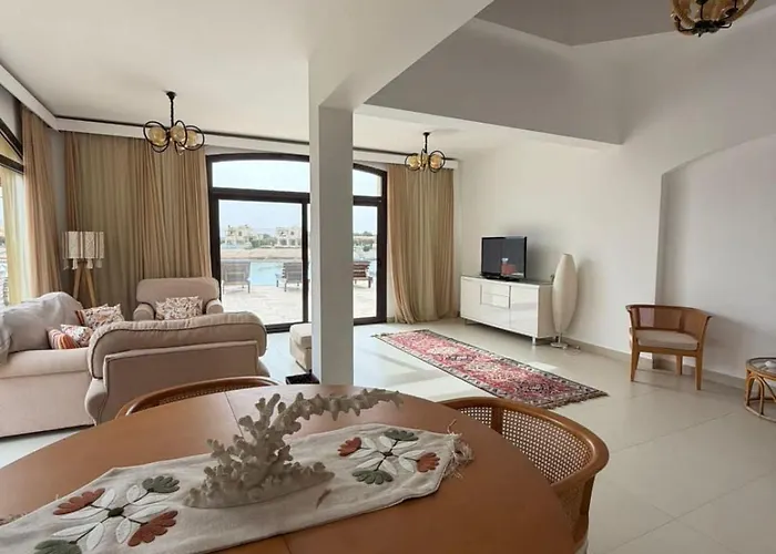 Sabina Premium 3br Villa, Gouna Lagoon View, Private Pool شقة *