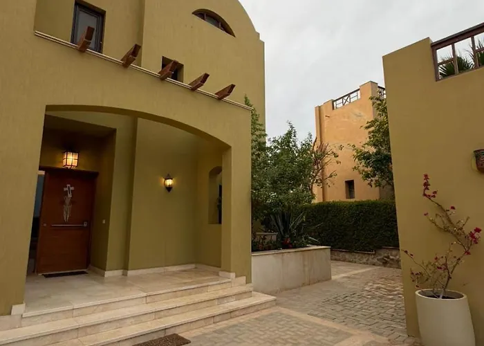 Sabina Premium 3br Villa, Gouna Lagoon View, Private Pool * الغردقة